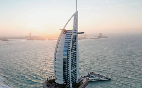Review Hotel Burj Al Arab Dubai Simbol Hotel Super Mewah