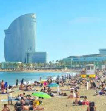 liburan-di-w-barcelona-dengan-panorama-pantai-memikat