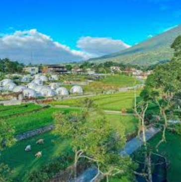 Review Glamping Mewah Bogor Pemandangan Gunung Salak