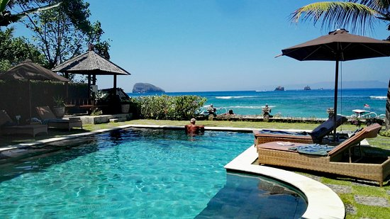 Review Villa Pantai Bintang 4 di Tepi Pasir Putih