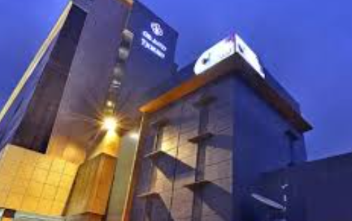 Review Hotel Bisnis Modern Dengan Fasilitas Kerja Lengkap
